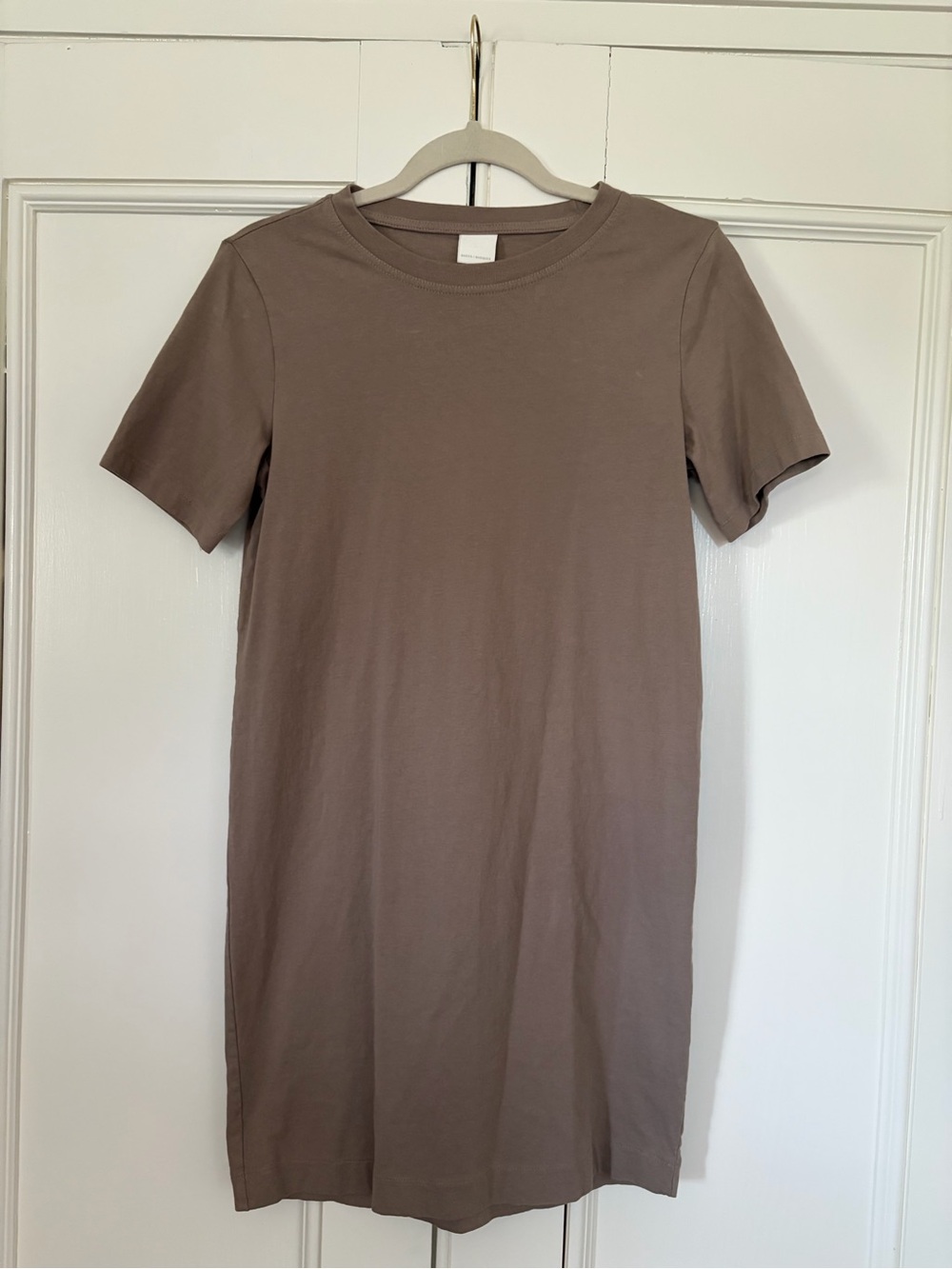 H&M Short-Sleeve Mini Dress in Taupe Brown
